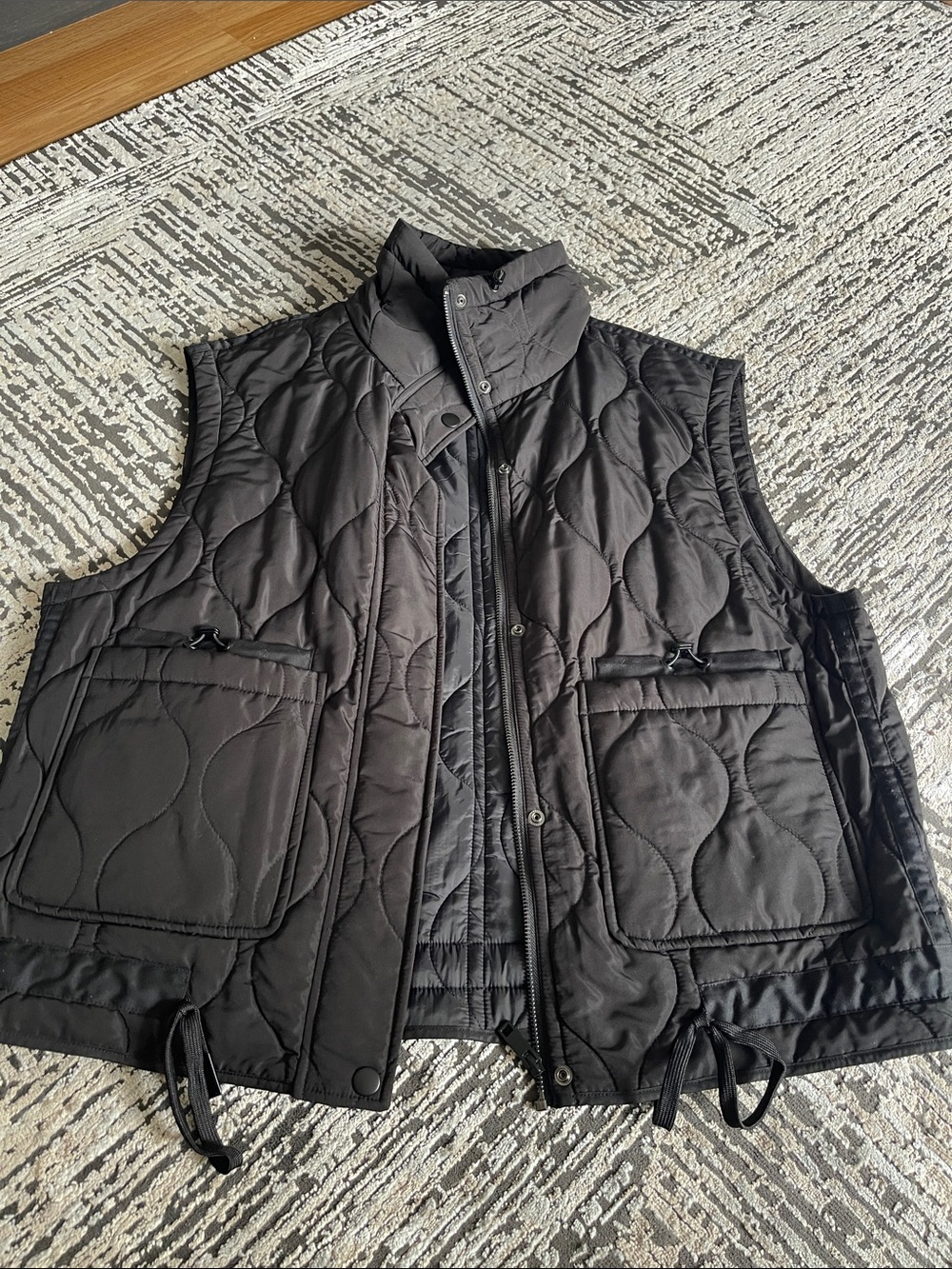 Old Navy Black Quilted Lightweight Women's Vest